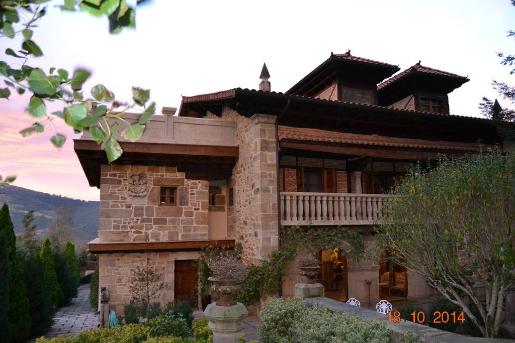 Palacio De Trasvilla Escobedo Exteriér fotografie
